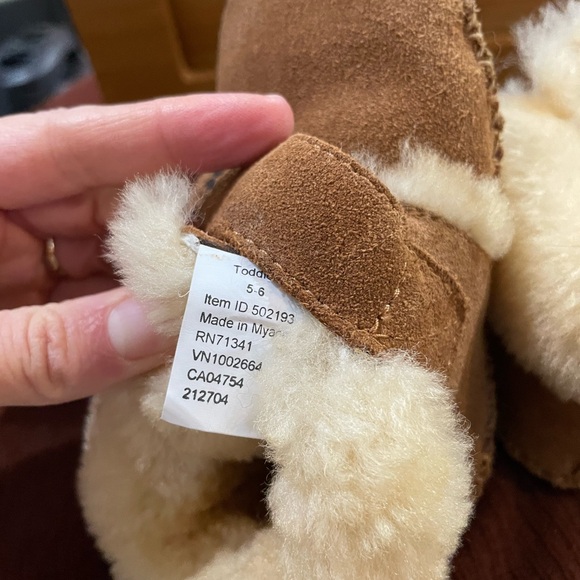 LL Bean Toddlers Wicked Good Slippers - size 5/6 - Picture 6 of 9